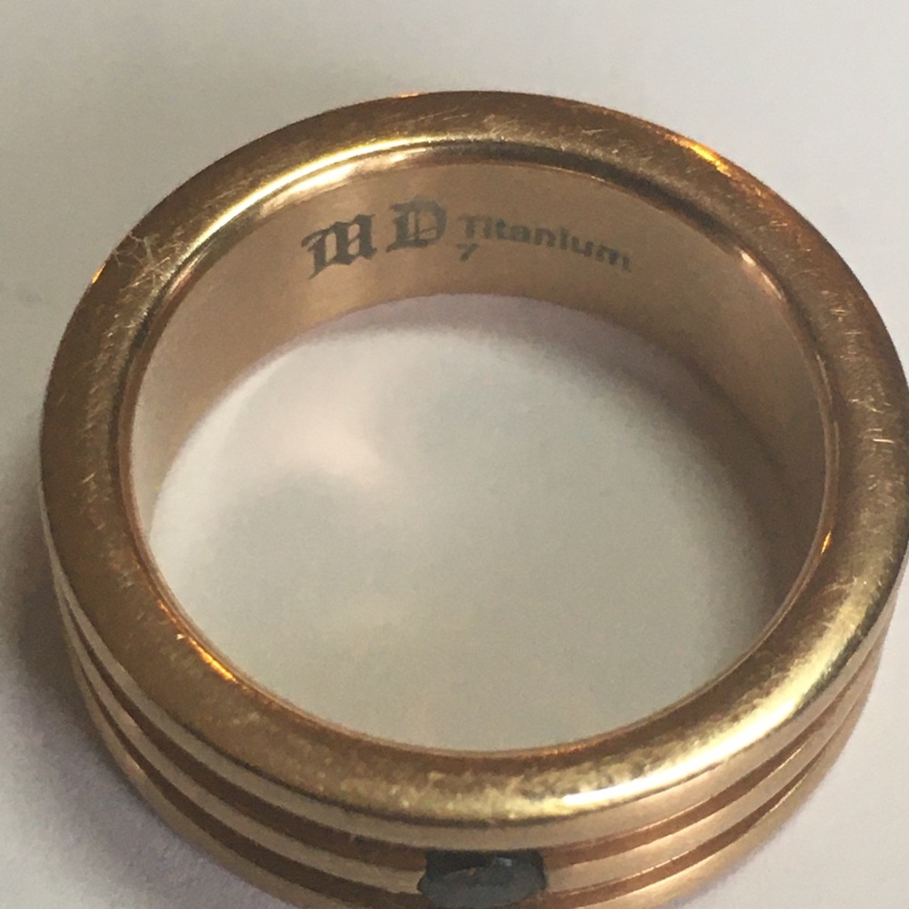 Titanium ring - Picture 3 of 4